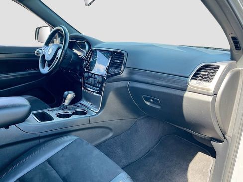 Used 2021 Jeep Grand Cherokee Laredo X image 28