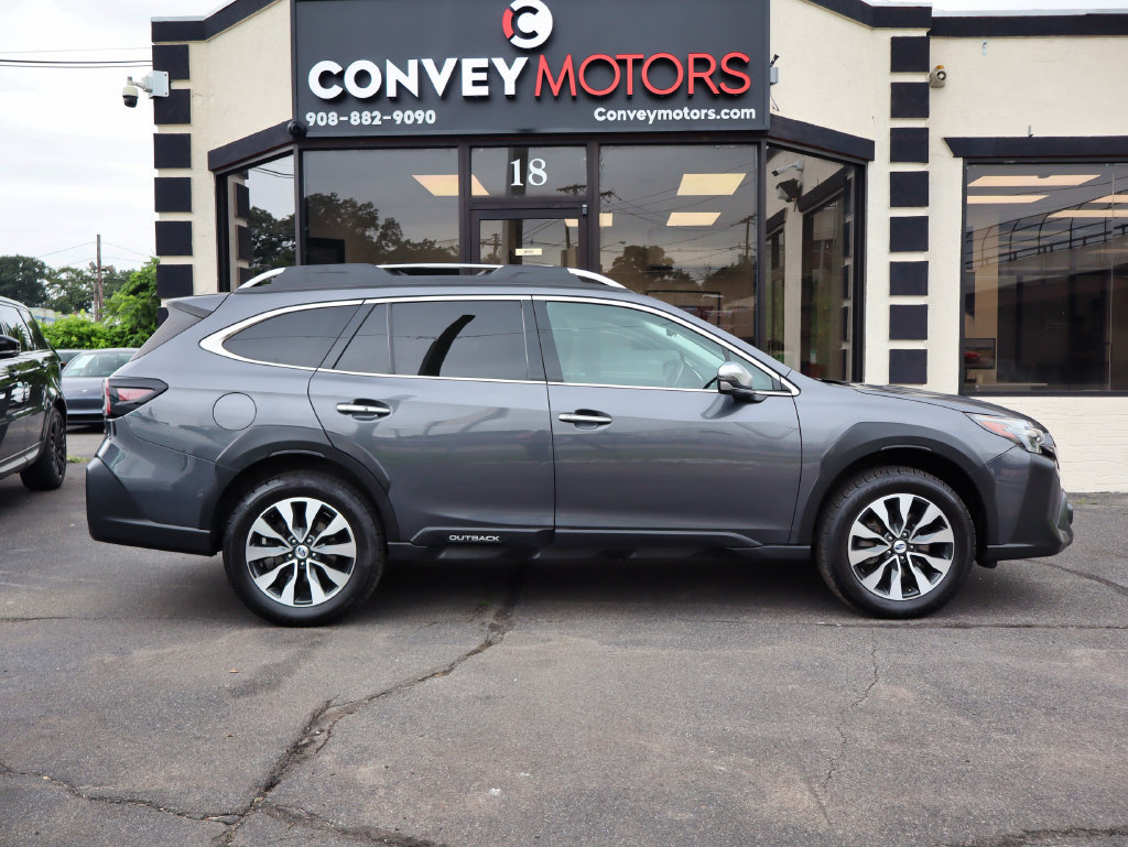 Used 2023 Subaru Outback Touring XT AWD/4WD image 9