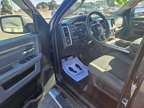 Used 2017 RAM 1500 Big Horn image 7