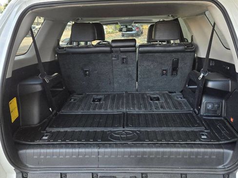 Used 2014 Toyota 4Runner Limited image 9