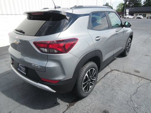 New 2026 Chevrolet TrailBlazer LT w/ Convenience Package AWD/4WD image 9