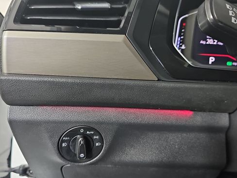 Used 2019 Volkswagen Jetta SEL Premium FWD image 25