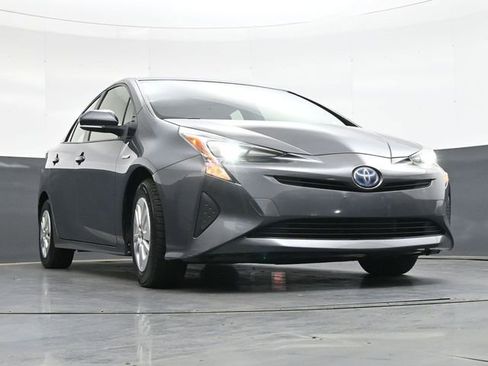 Used 2017 Toyota Prius Two image 37