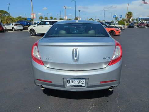 Used 2013 Lincoln MKS FWD image 7