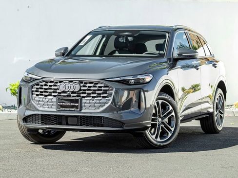 New 2026 Audi Q5 Premium image 1