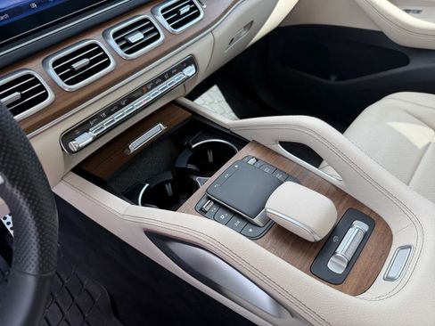 Certified 2024 Mercedes-Benz GLS 450 4MATIC image 22