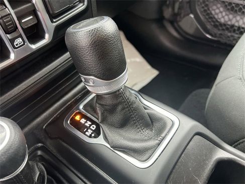 Used 2021 Jeep Gladiator Willys image 20