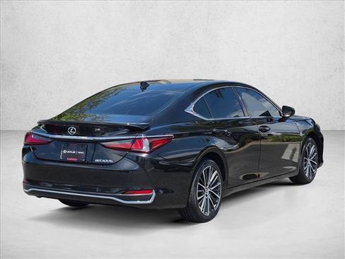 Used 2025 Lexus ES 300h w/ Premium Package FWD image 5