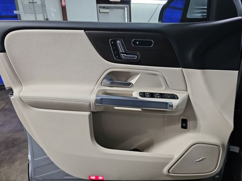 New 2026 Mercedes-Benz GLB 250 image 28