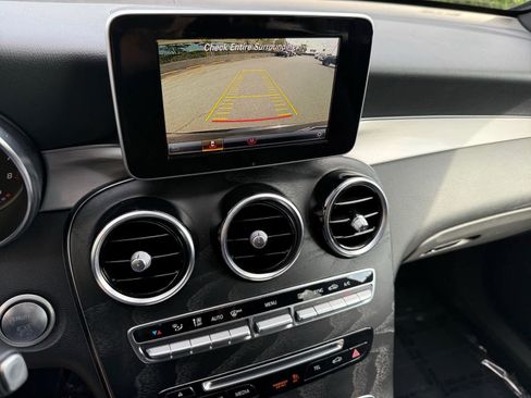 Used 2019 Mercedes-Benz GLC 300 image 19