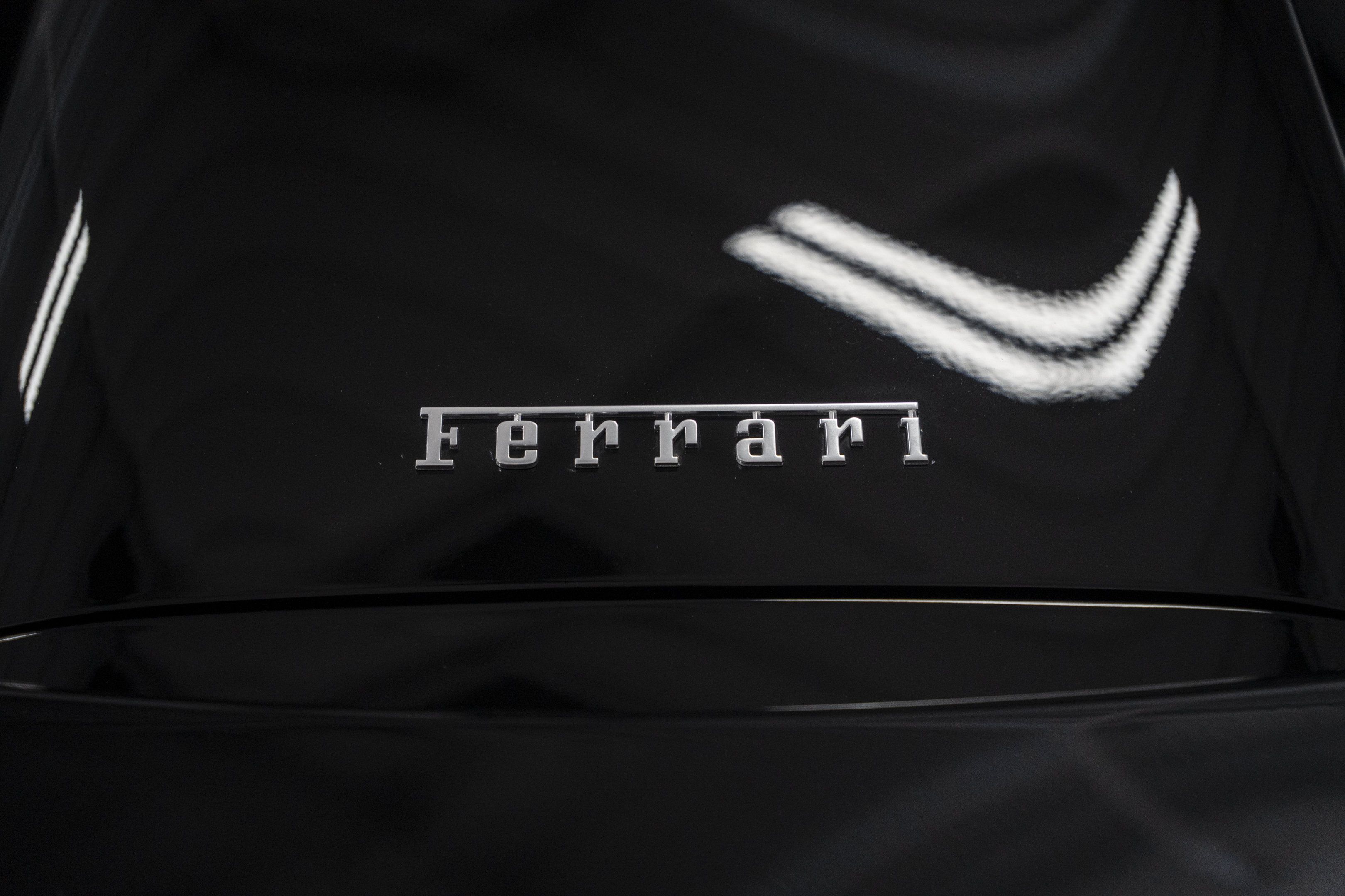Used 2018 Ferrari 488 Spider RWD image 18