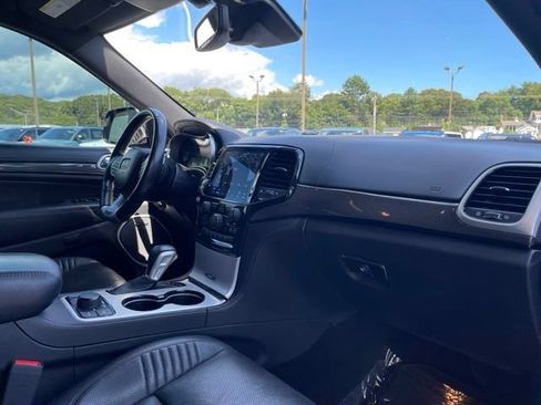 Used 2020 Jeep Grand Cherokee Trackhawk AWD/4WD image 29