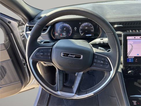 New 2025 Jeep Grand Cherokee L Limited image 10