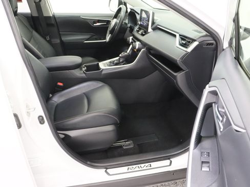 Certified 2025 Toyota RAV4 XLE Premium AWD/4WD image 37