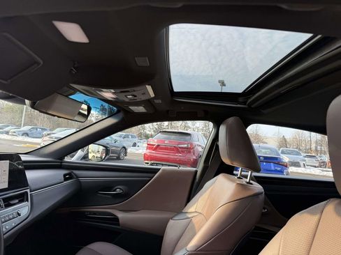 Used 2025 Lexus ES 350 Premium image 21