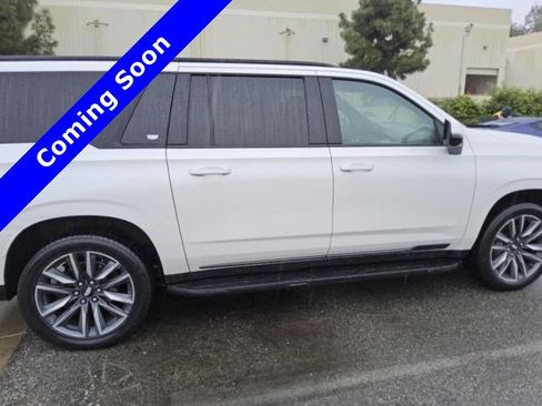 Used 2022 Cadillac Escalade ESV Sport RWD image 10