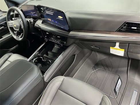 New 2026 Chevrolet Suburban Premier w/ Sun And Tow Package image 16