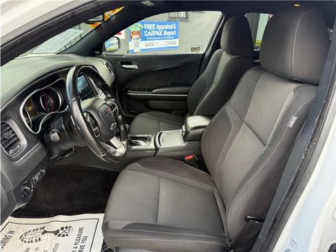 Used 2018 Dodge Charger R/T image 19