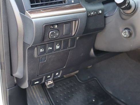Used 2017 Lexus ES 350 w/ Luxury Package FWD image 24