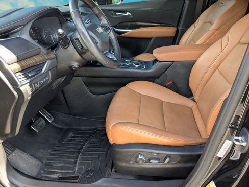 Used 2023 Cadillac XT4 Sport FWD image 5
