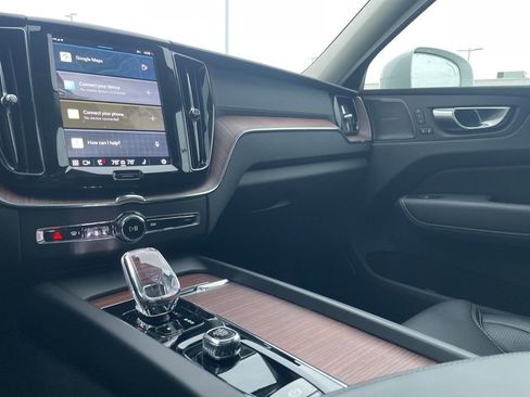Certified 2023 Volvo XC60 B5 Ultimate image 34