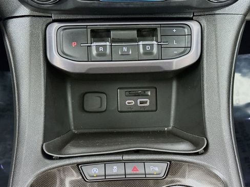 Used 2020 GMC Acadia AT4 w/ GMC Pro Grade Package image 28