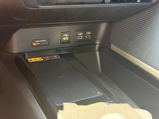 Used 2025 Toyota Camry SE FWD image 34