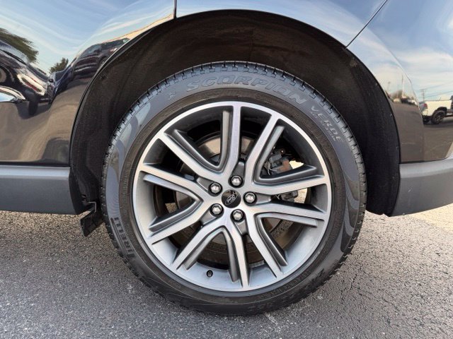 Used 2024 Ford Edge Titanium w/ Equipment Group 301A AWD/4WD image 26