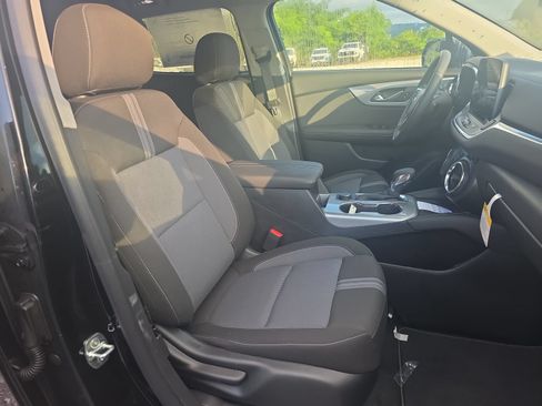 New 2026 Chevrolet Blazer LT w/ Convenience Package FWD image 25