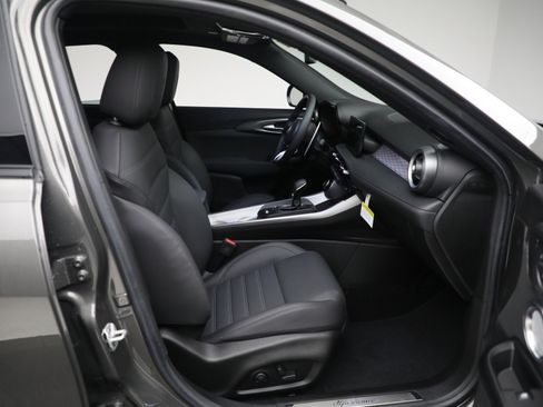 Used 2024 Alfa Romeo Tonale Veloce image 20