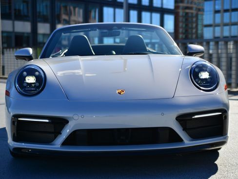Certified 2024 Porsche 911 Carrera 4S image 6