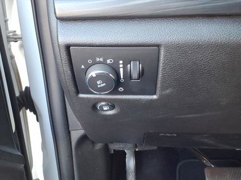 Used 2021 Jeep Grand Cherokee Laredo X image 21