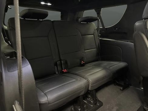 Used 2023 Chevrolet Suburban Z71 w/ Luxury Package image 34