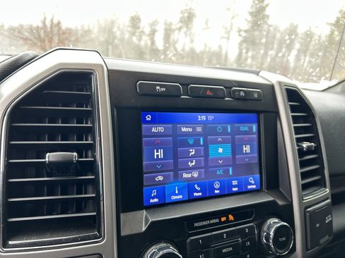 Used 2020 Ford F150 Lariat image 17