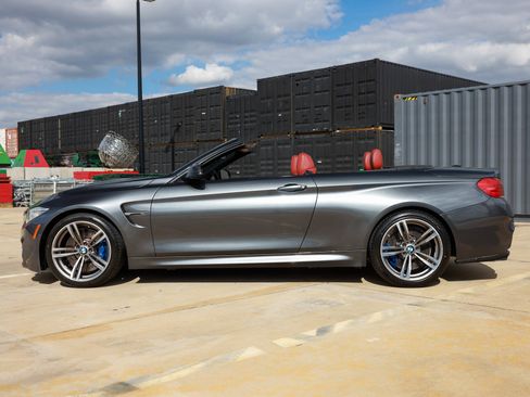 Used 2015 BMW M4 Convertible image 8