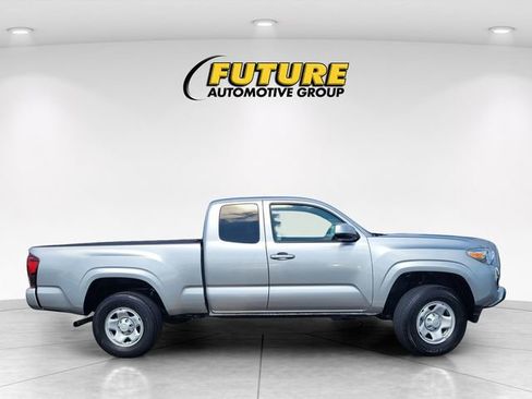 Used 2022 Toyota Tacoma SR AWD/4WD image 3