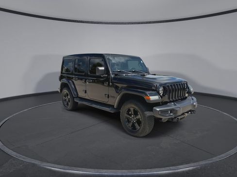 Used 2021 Jeep Wrangler Unlimited Sahara AWD/4WD image 2