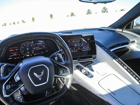 Used 2021 Chevrolet Corvette Stingray image 12