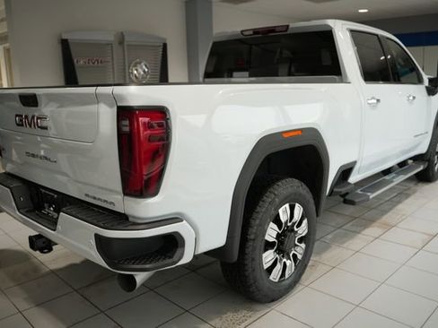 New 2026 GMC Sierra 2500 Denali w/ Denali Reserve Package image 7