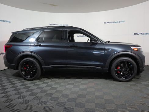 Used 2023 Ford Explorer ST w/ Equipment Group 401A image 4