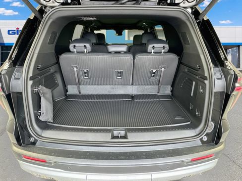 New 2027 Chevrolet Traverse LT w/ Sun and Wheel Package FWD image 27