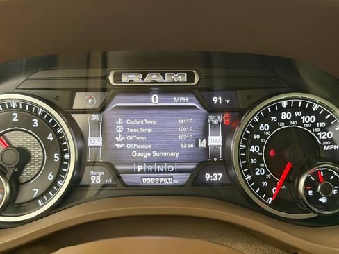 Used 2021 RAM 1500 Laramie RWD image 11