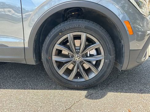 Used 2023 Volkswagen Tiguan SE image 24