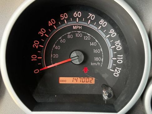 Used 2013 Toyota Tundra 2WD CrewMax w/ SR5 Pkg image 18