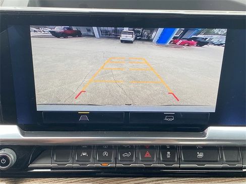 Used 2024 Chevrolet Silverado 1500 LT image 12