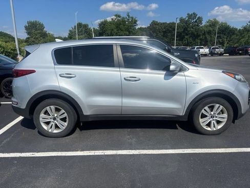 Used 2018 Kia Sportage LX AWD/4WD image 3