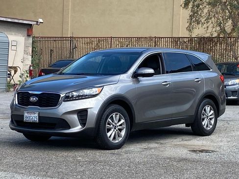 Used 2019 Kia Sorento FWD image 1