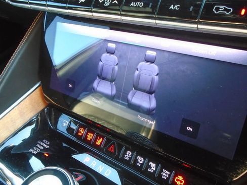 Used 2024 Jeep Grand Wagoneer L Series III image 17