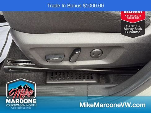 Used 2023 Nissan Rogue SV image 11