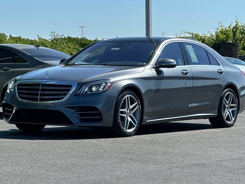 Used 2018 Mercedes-Benz S 560 Sedan image 8